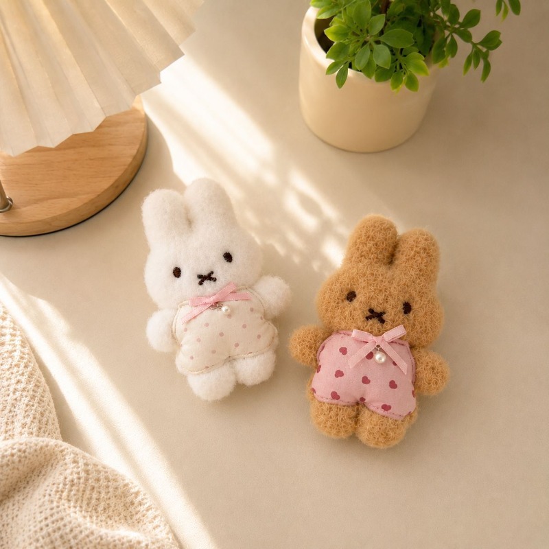 New Miffy rabbit Doll Keychain - đánh giá và giá Staedtler Pencil Lumocolor